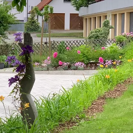 Trilogie Am - Schmetterling アパート